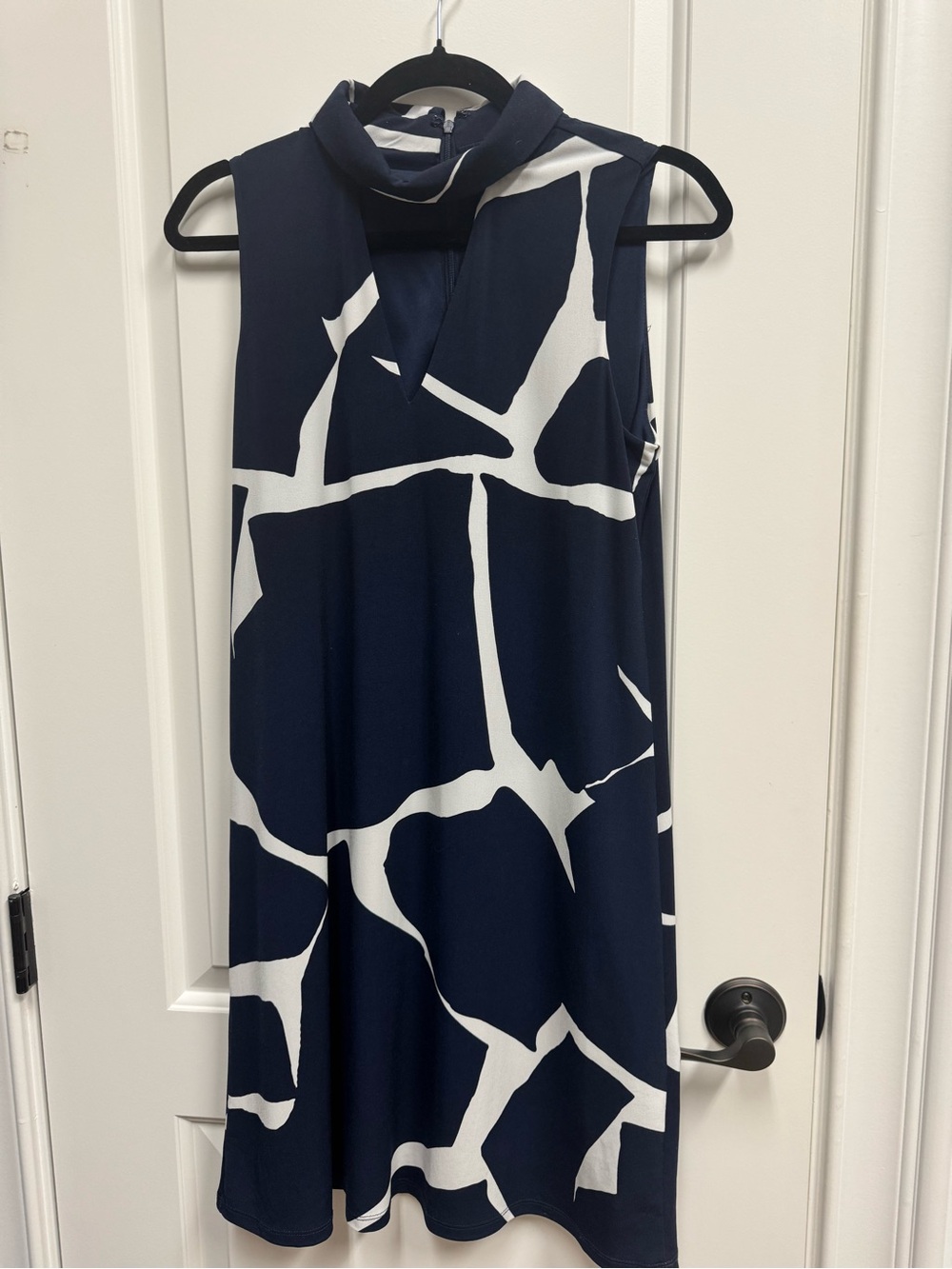 Sleeveless Navy & White Graphic Shift Dress